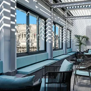 Iq 4*, Milan Italy